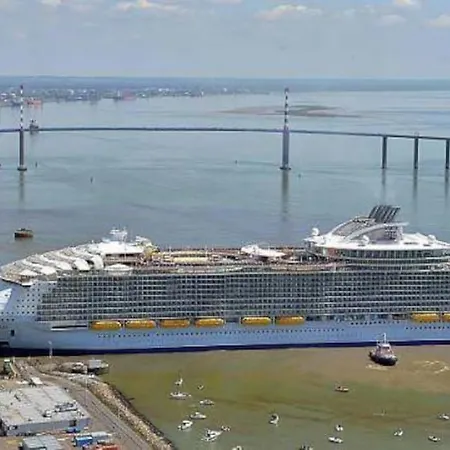 Confortable A 300m De La *