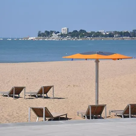 Confortable A 300m De La *