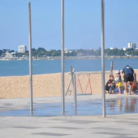 Confortable A 300m De La 아파트 *